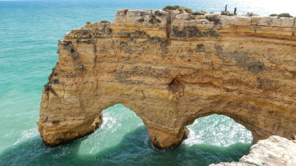 Вокруг света: Морская пещера в Алгарве, Португалия
