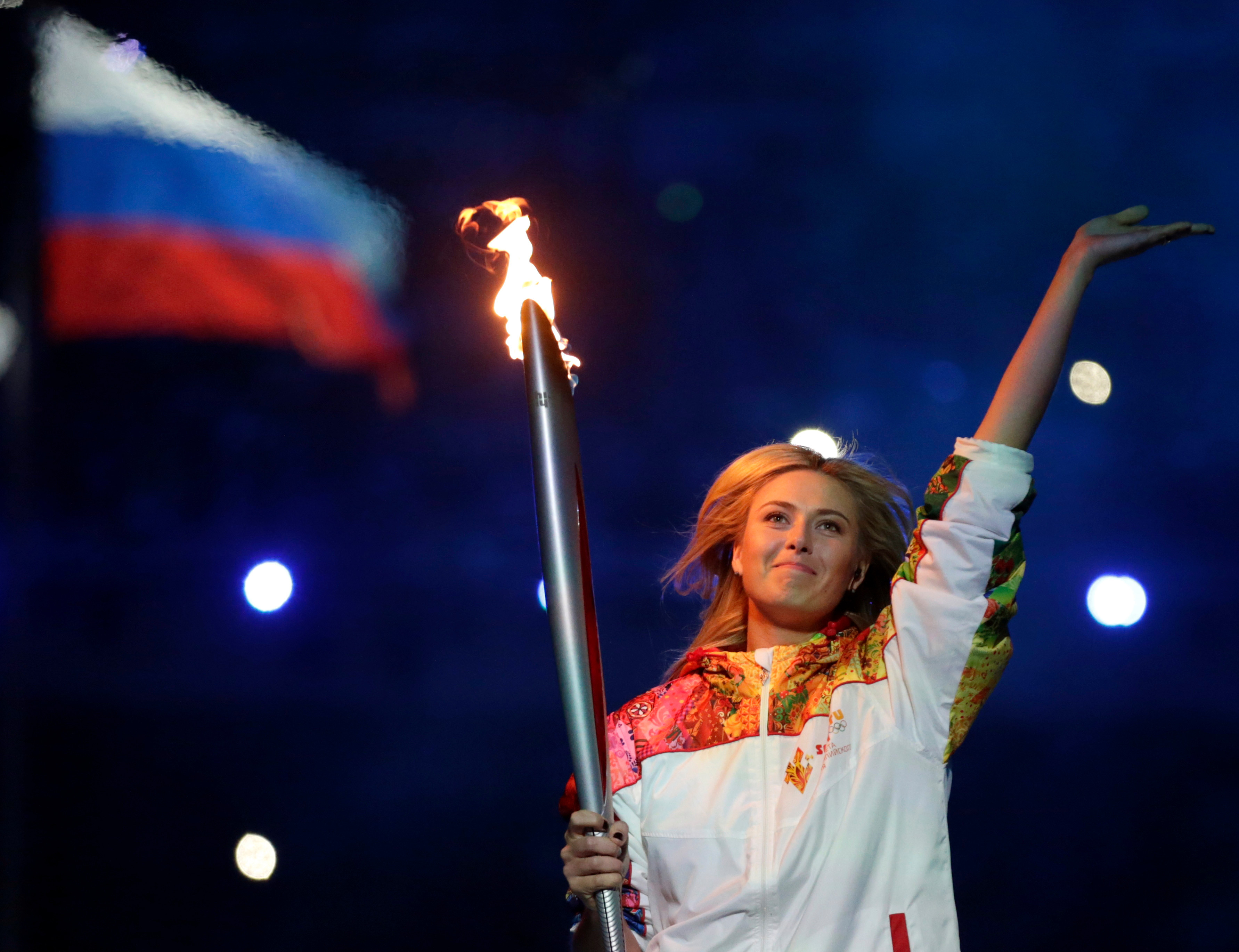 Открой олимпиаду. Мария Шарапова Сочи 2014. Открытие Олимпийских игр в Сочи 2014. Церемония открытия олимпиады в Сочи 2014. Мария Шарапова  олимпиада 2014 год.